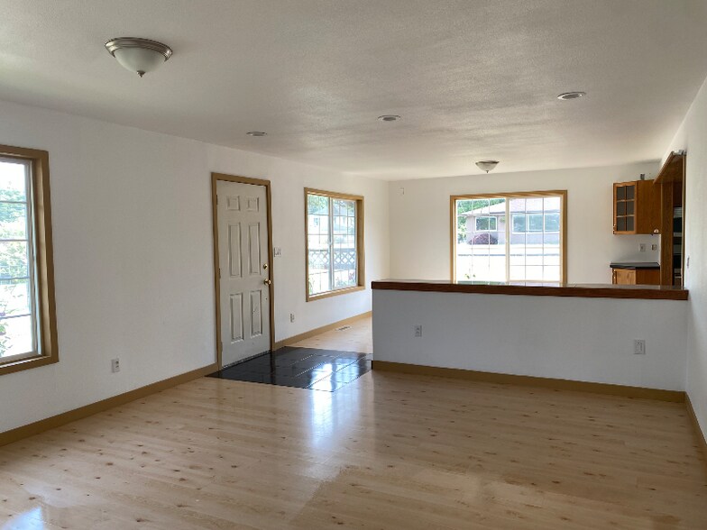 Building Photo - 2926 Arnie Rd