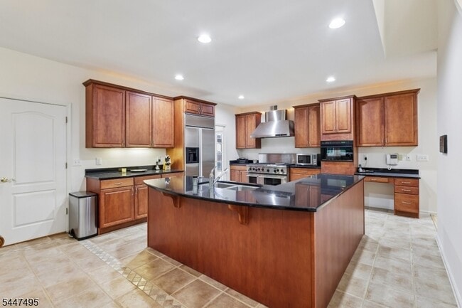 Building Photo - 8 Pring Ct