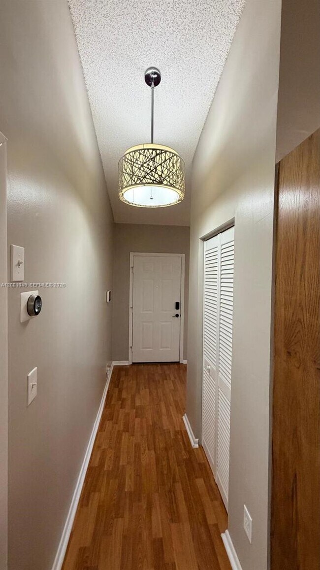 Building Photo - 11540 NW 27th Ct