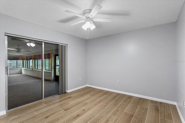 Building Photo - 8609 Sunny Hollow Ln