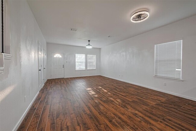 Building Photo - 10118 Mariposa Stream Ct