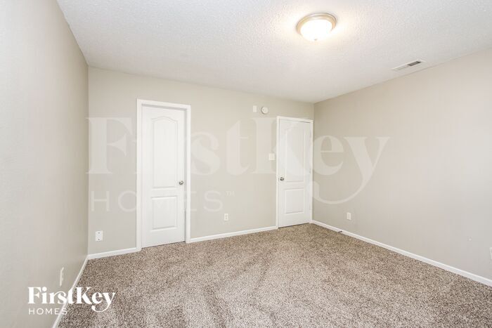 Building Photo - 10823 Gathering Dr
