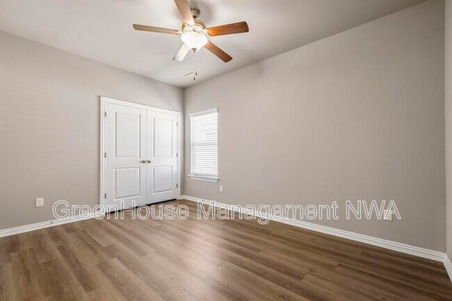 Building Photo - 210 Williams ct