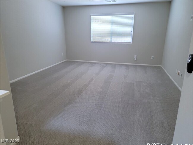 Building Photo - 905 Claystone Ridge Ave