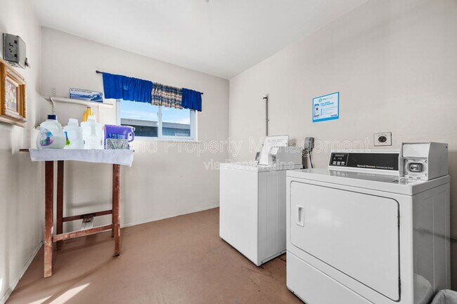 Building Photo - 3492 Garfield St