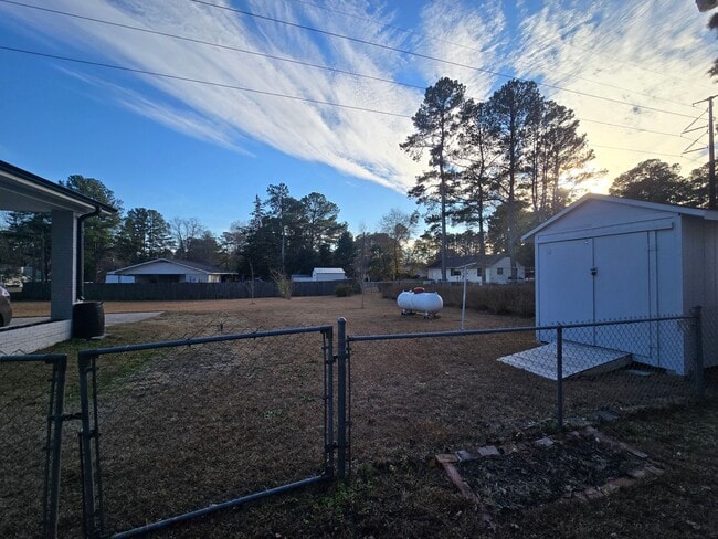 Building Photo - Charming & Low-Maintenance Living Just Steps from Downtown Wendell!