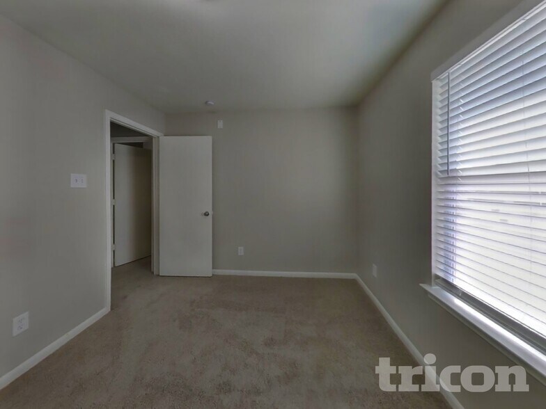 Building Photo - 19042 S Whimsey Dr