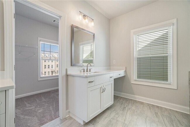 Building Photo - 106 Basil St