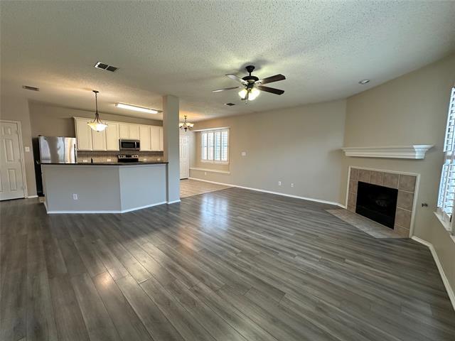 Building Photo - 7201 Lazy Meadow Ln