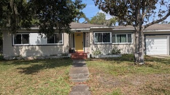 Building Photo - 215 S Elm Rd