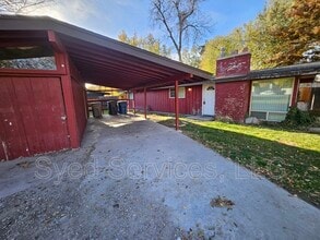 Building Photo - 1919 S Orchard St