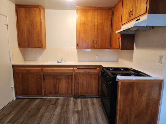 Building Photo - 116 Garnsey Ave. #A -Apartment