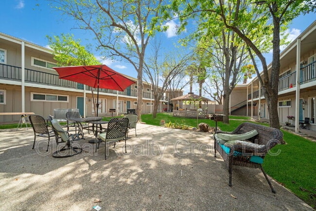 Building Photo - 255 E Rampart Dr