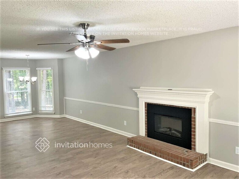 Building Photo - 330 Brooke Wood Dr