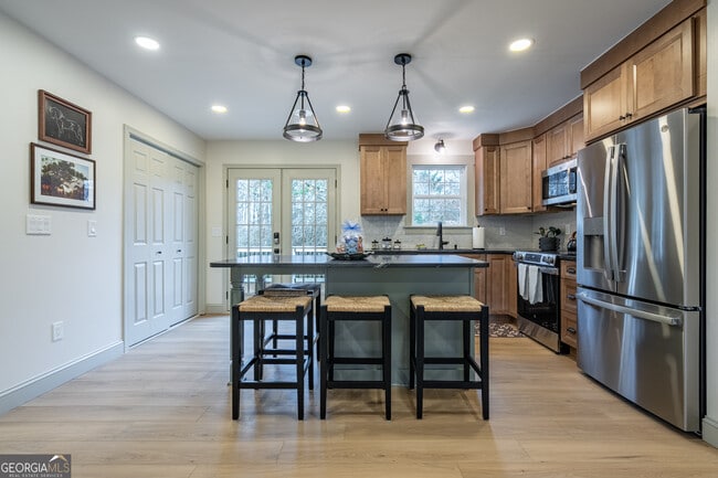 Building Photo - 26 Jennifer Ln