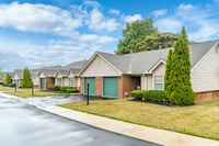 Building Photo - Villas Of Scioto