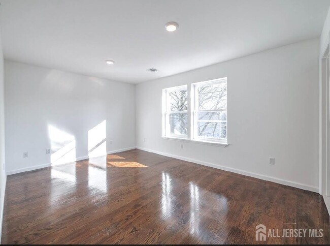 Building Photo - 496 S 18th St