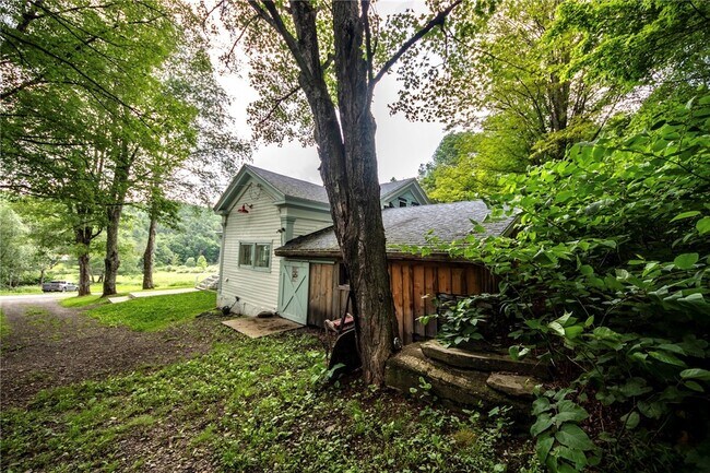 Building Photo - 345 Dorr Edson Rd #2