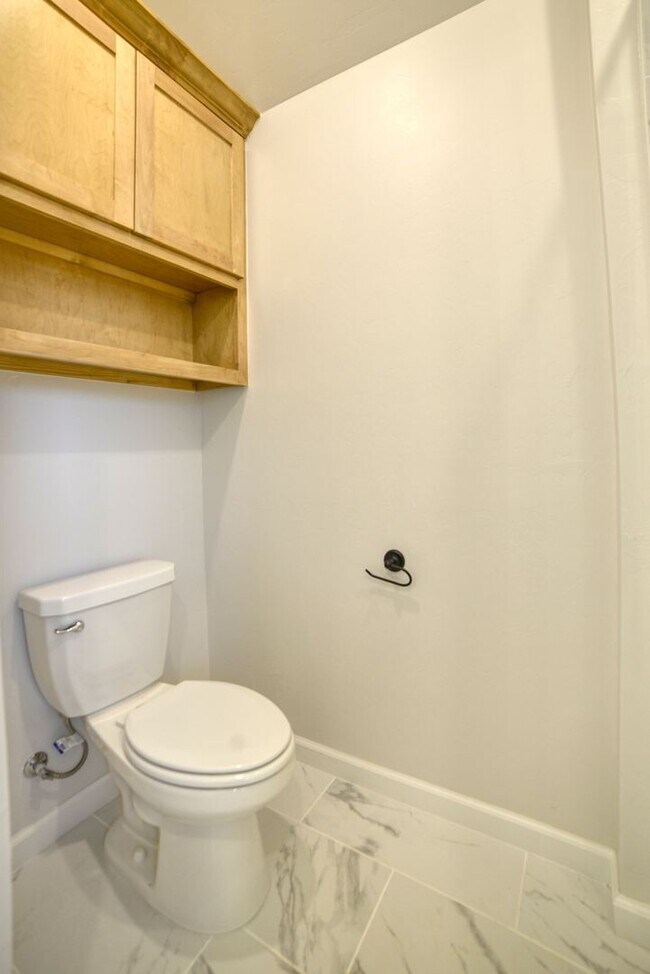 Building Photo - Brand New Home in Washington!