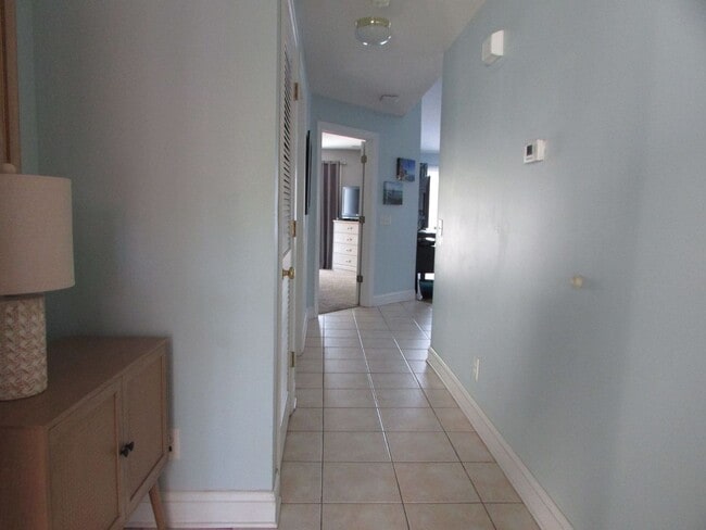 Building Photo - 330 S Middleton Dr NW