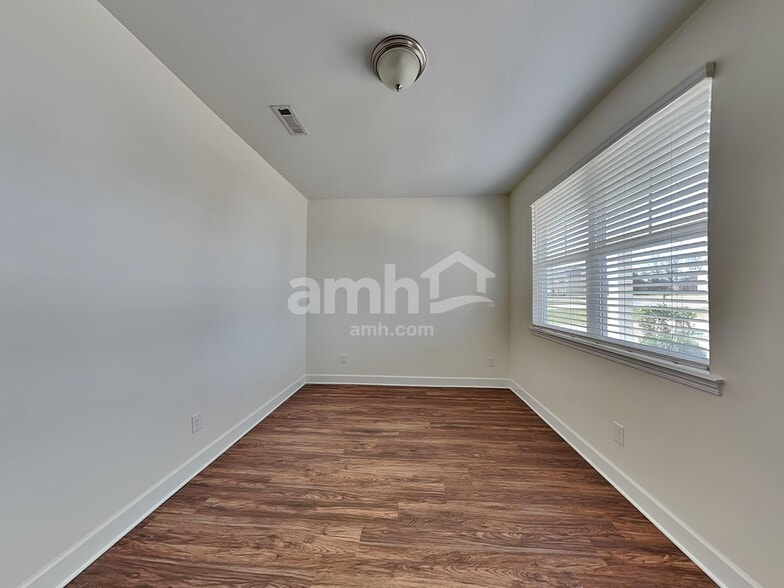 Building Photo - 604 Drema Ct