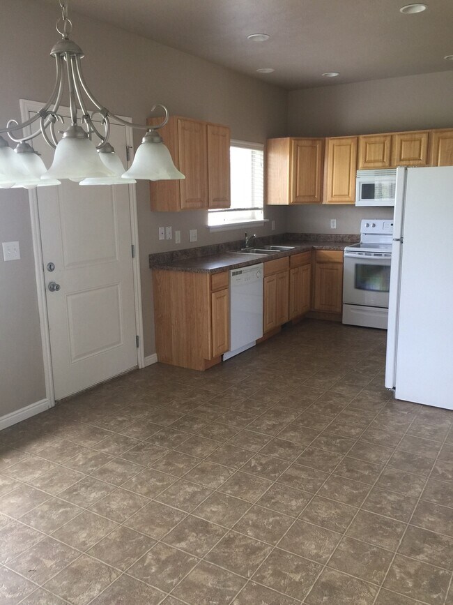 Building Photo - West Park #7