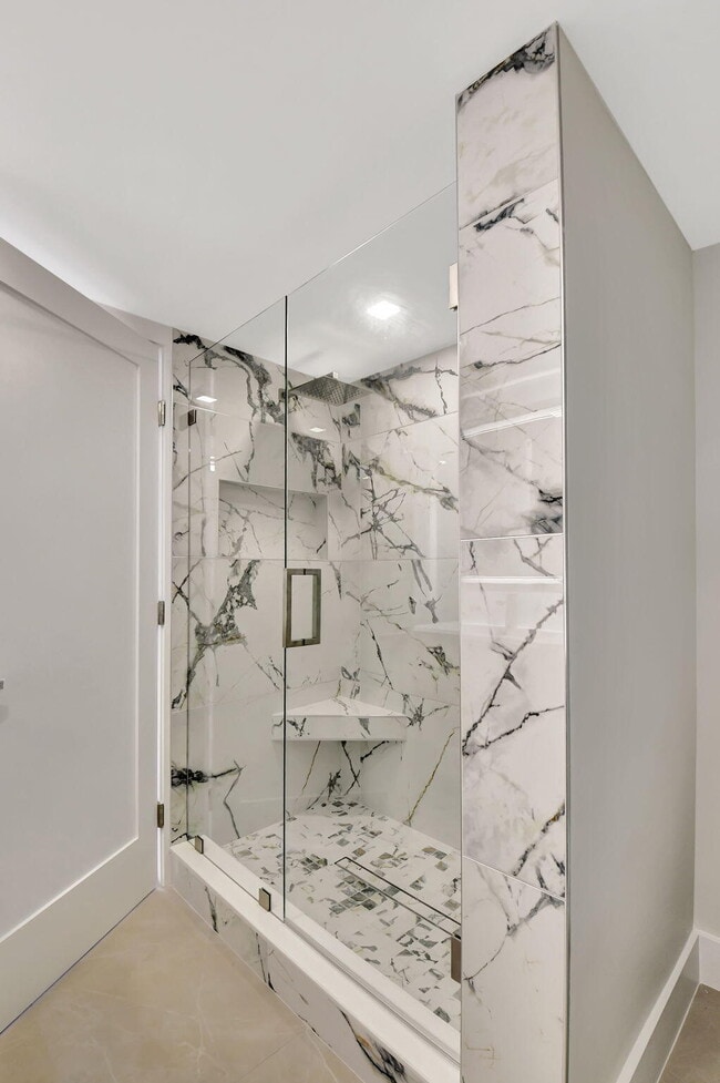 Building Photo - 14095 Royal Vista Dr