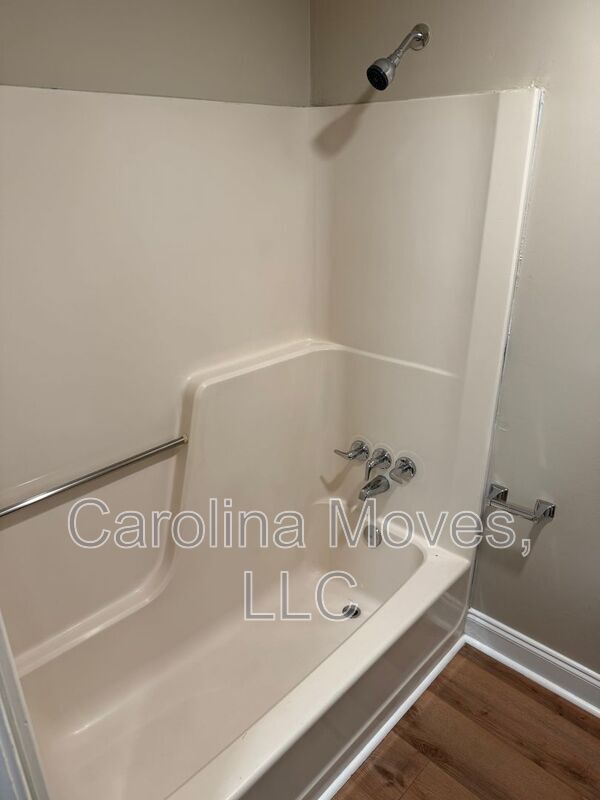 Building Photo - 105 Francis Ave