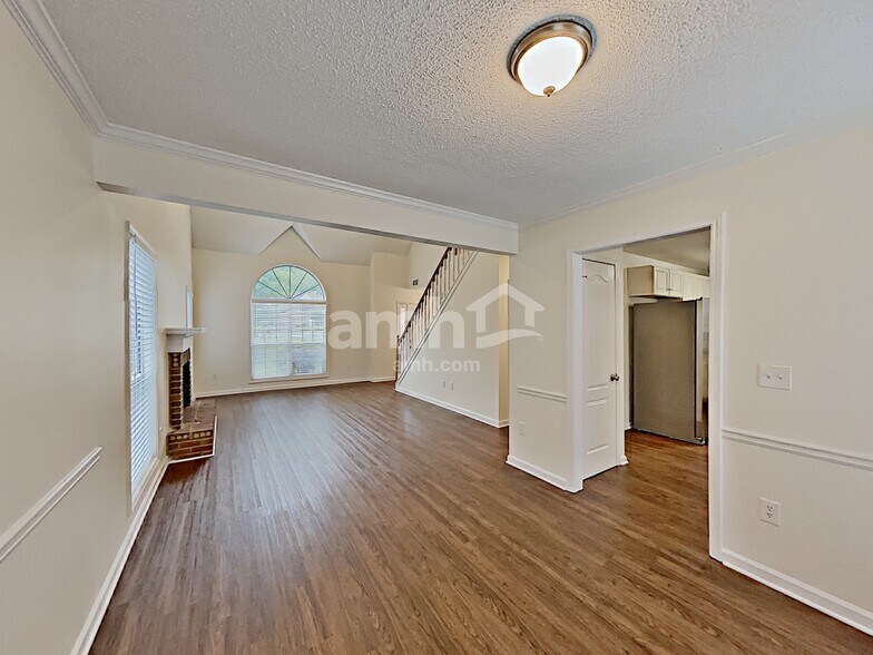 Building Photo - 1086 Berkley Dr SE