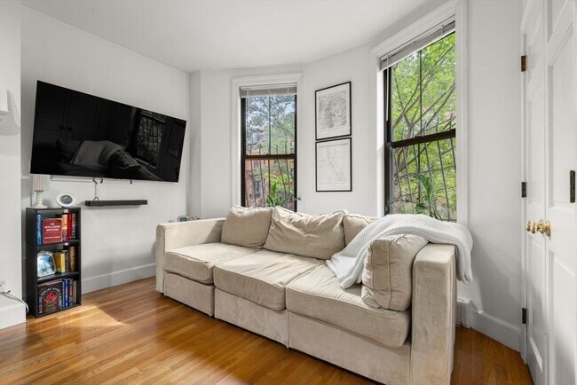 Building Photo - 20 Concord Square