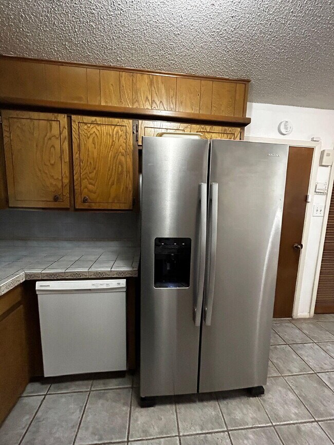 Building Photo - 6914 Gary Ave