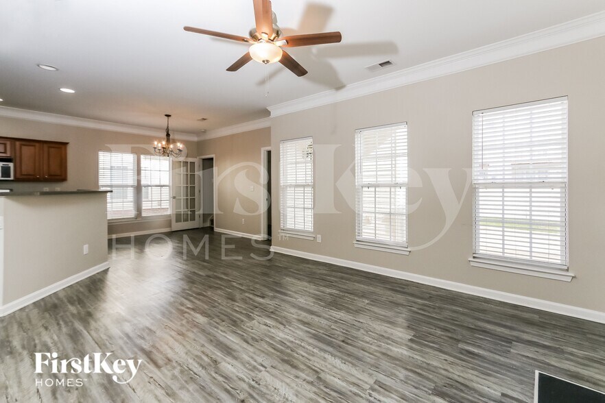 Building Photo - 11701 Kingsley View Dr