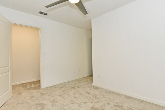 Building Photo - 720 Benoi Dr
