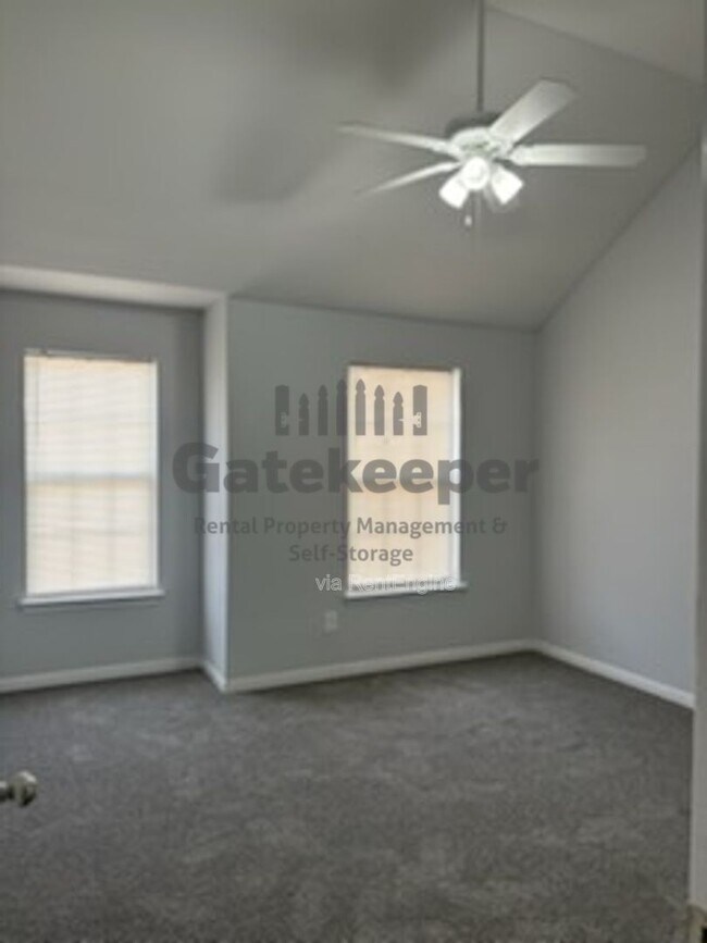 Building Photo - 6263 Shell Dr SW