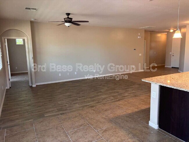 Building Photo - 12690 S 184th Ave