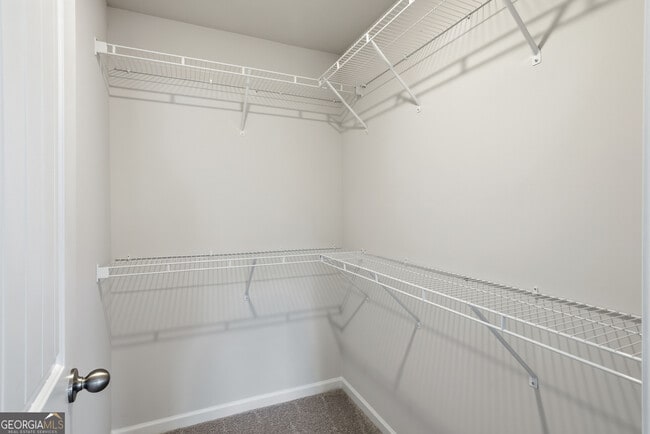 Building Photo - 28 Umber Ln