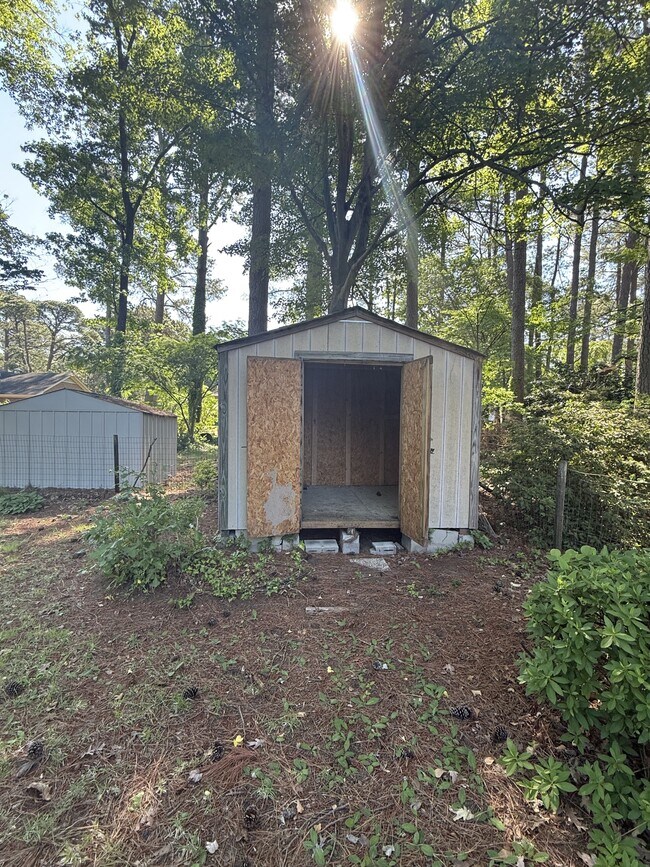 Building Photo - 207 Belvedere Dr