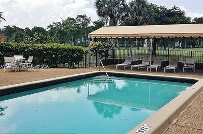 Building Photo - 5961 N Falls Cir Dr