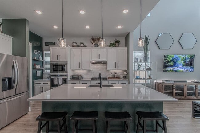 Building Photo - 308 Millbend Rd