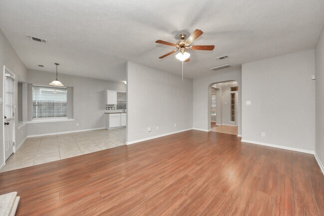 Building Photo - 1502 Brook Grove Dr