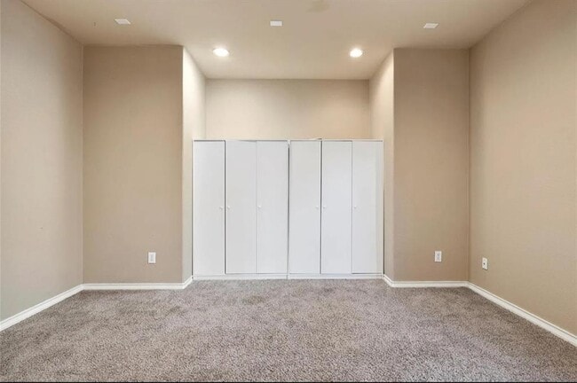 Building Photo - 120 Emory Fields Dr