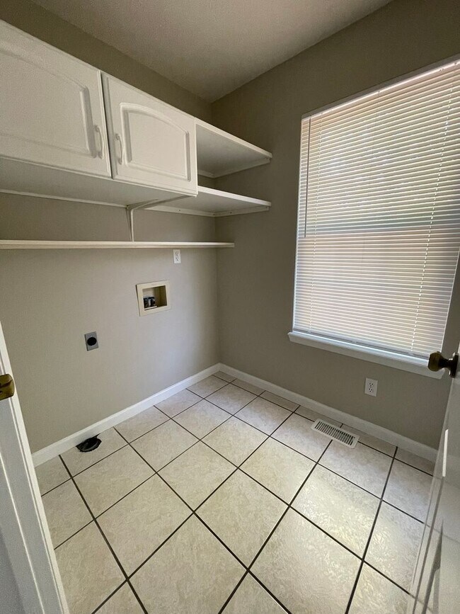 Building Photo - 4 Bed 3 Bath For Rent in Troy, MO