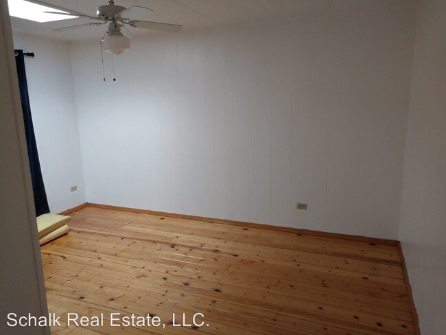 Building Photo - 602 Weinrich Rd