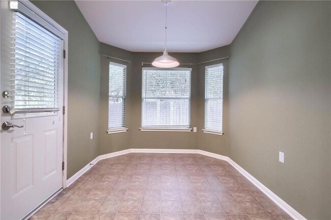 Building Photo - 1100 Emmitt Run