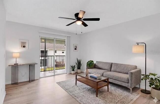 Building Photo - 4100 Pershing Pointe Pl