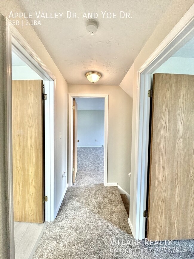 Building Photo - 914 Apple Valley Dr