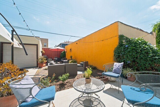 Building Photo - 408 N Spaulding Ave