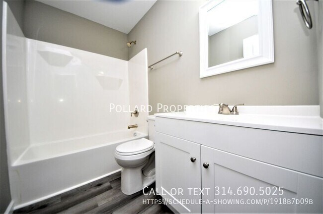 Building Photo - 210 Arlington Way