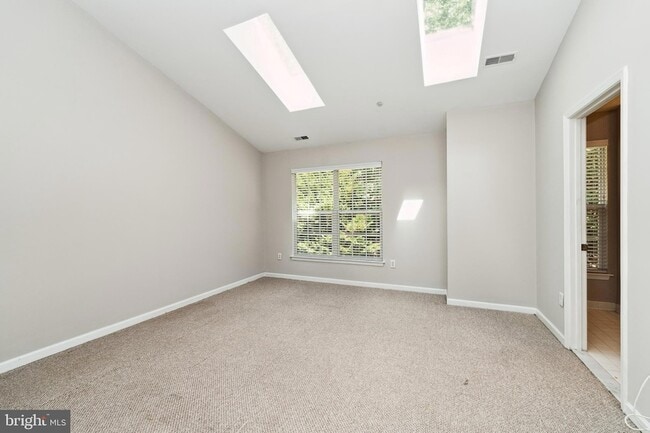 Building Photo - 9236 Owings Choice Ct