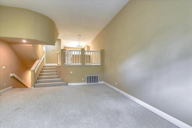 Building Photo - 990 Alpine Terrace